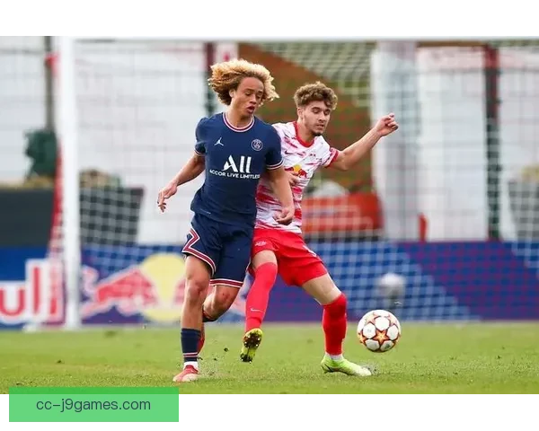 哈维西蒙斯继续租借莱比锡至下赛季 续约协议已达成