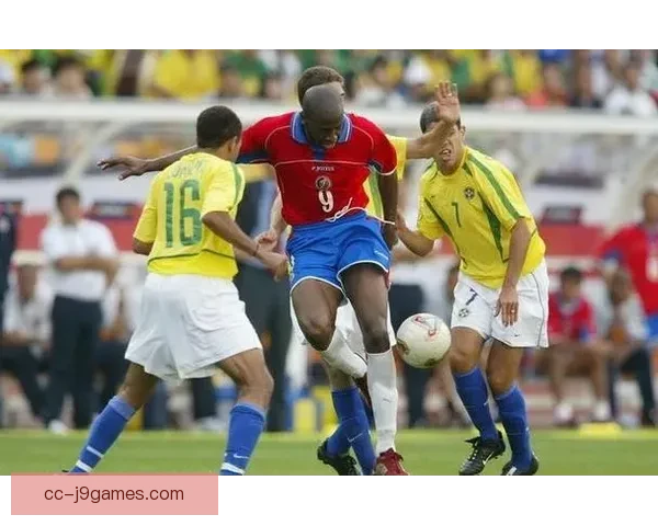 巴西美洲杯首战被哥斯达黎加逼平零比零桑巴军团进攻乏力引发热议