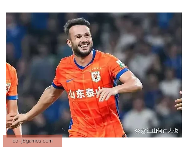 武磊在海港锋线如鱼得水创中超单赛季进球纪录34球领跑历史